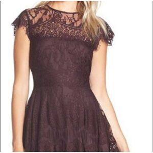 BB DAKOTA "RHIANNA" ILLUSION AUBERGINE PLUM LACE DRESS SIZE 2